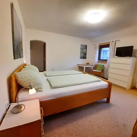 Schwarzwald Fewo Tulpenbaum Apartmán *